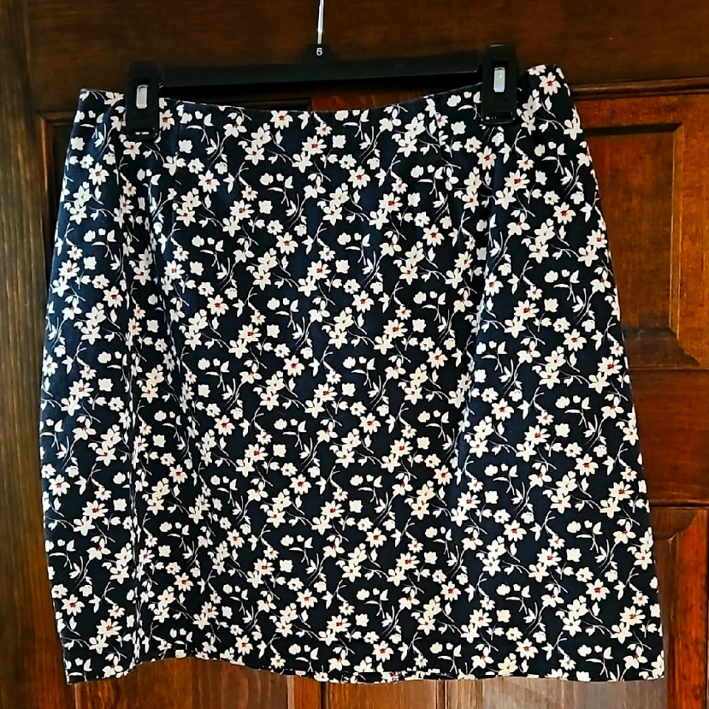 BRIGGS Petite womens skirt